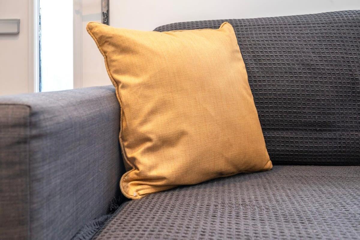 Cozy Single Level Flat With Parking Apartamento Enfield Exterior foto