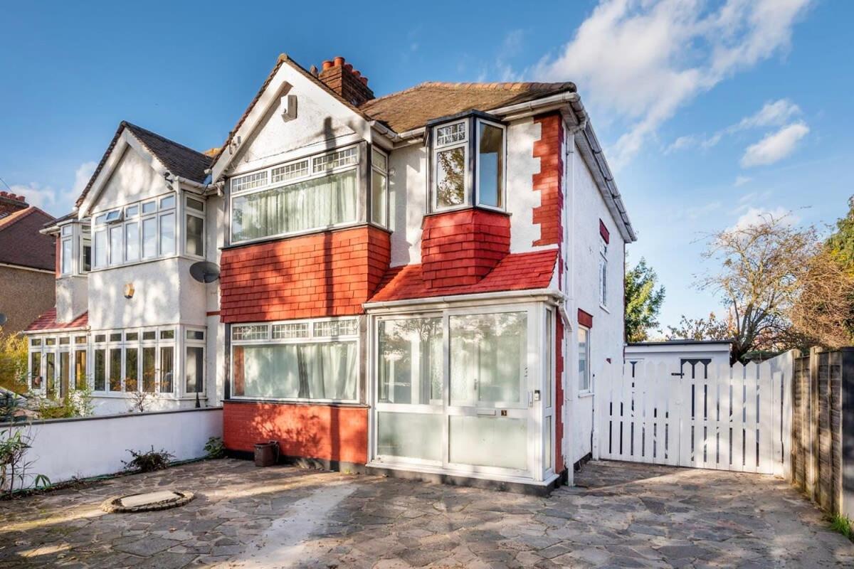 Cozy Single Level Flat With Parking Apartamento Enfield Exterior foto